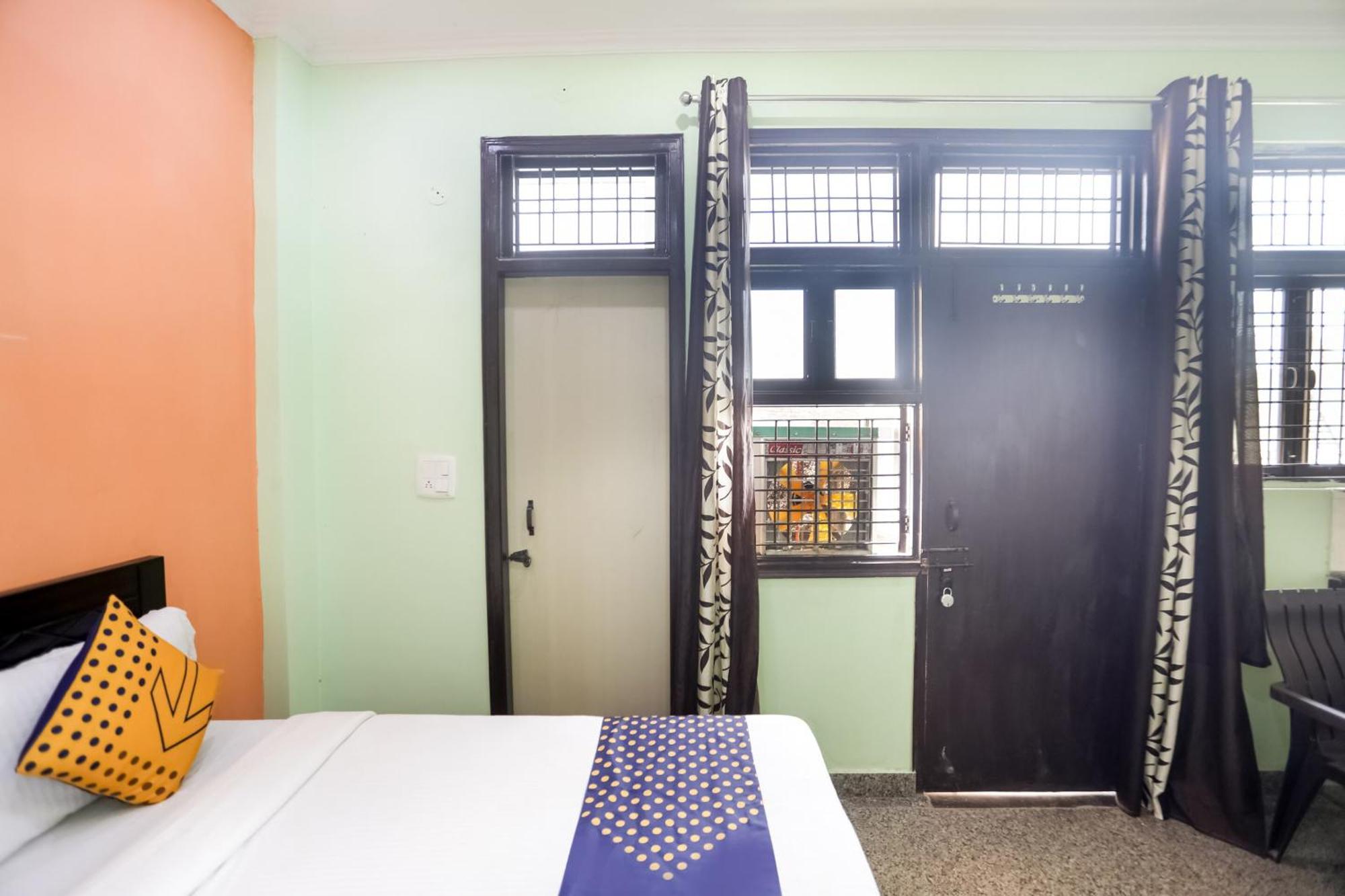 Spot On Main View Guest House Near Leisure Valley Park Gurgaon Luaran gambar