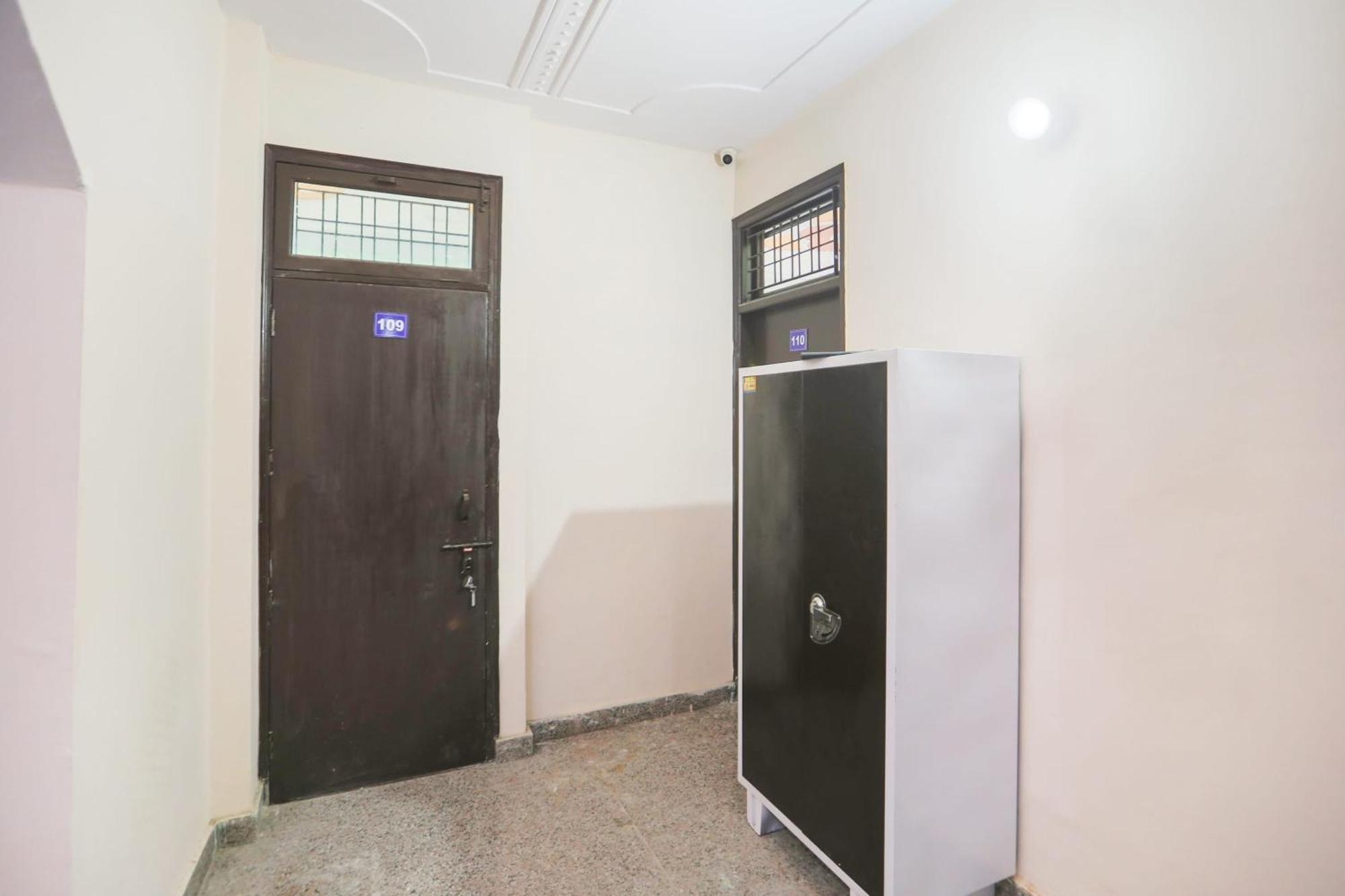 Spot On Main View Guest House Near Leisure Valley Park Gurgaon Luaran gambar