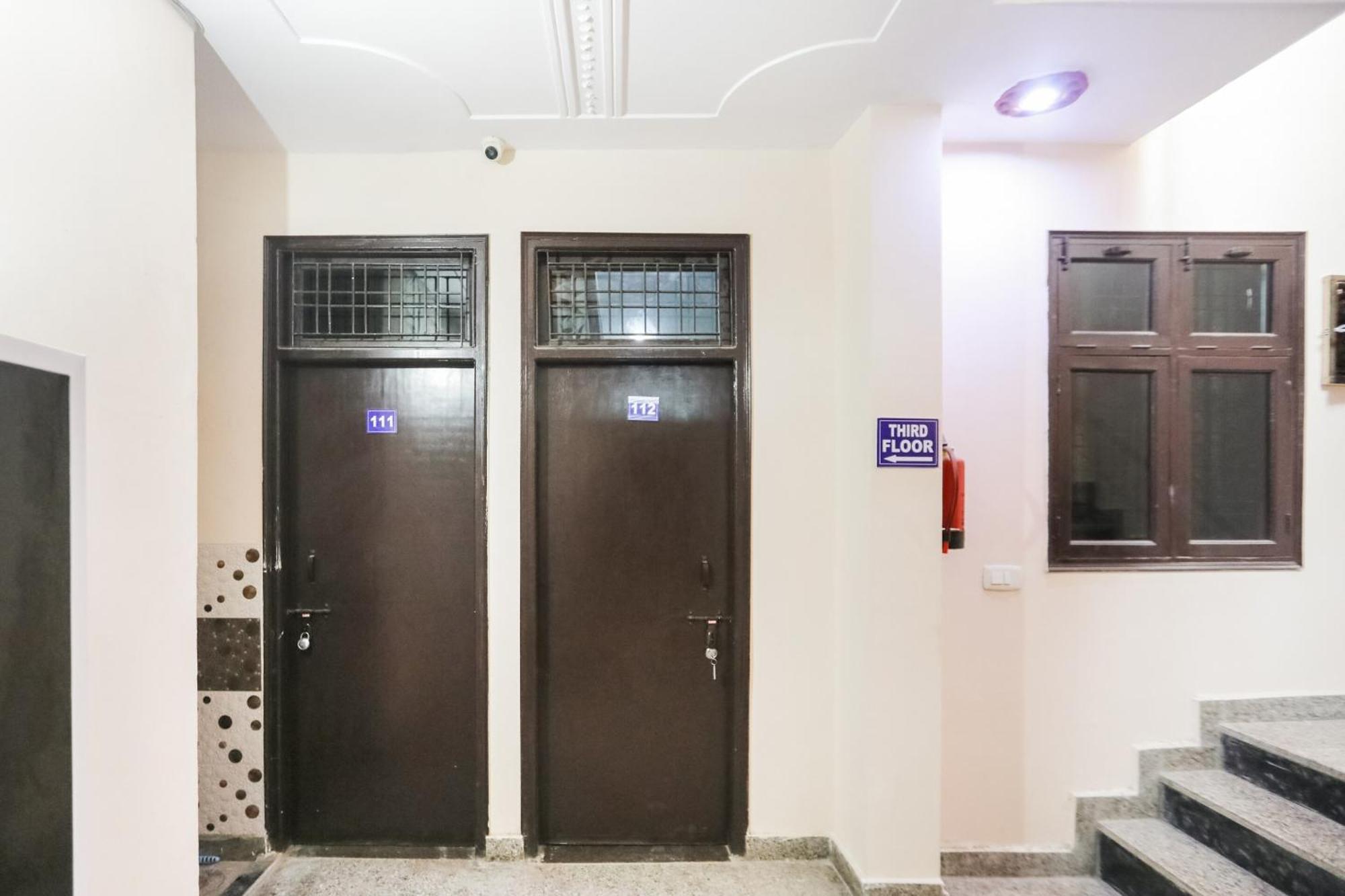 Spot On Main View Guest House Near Leisure Valley Park Gurgaon Luaran gambar